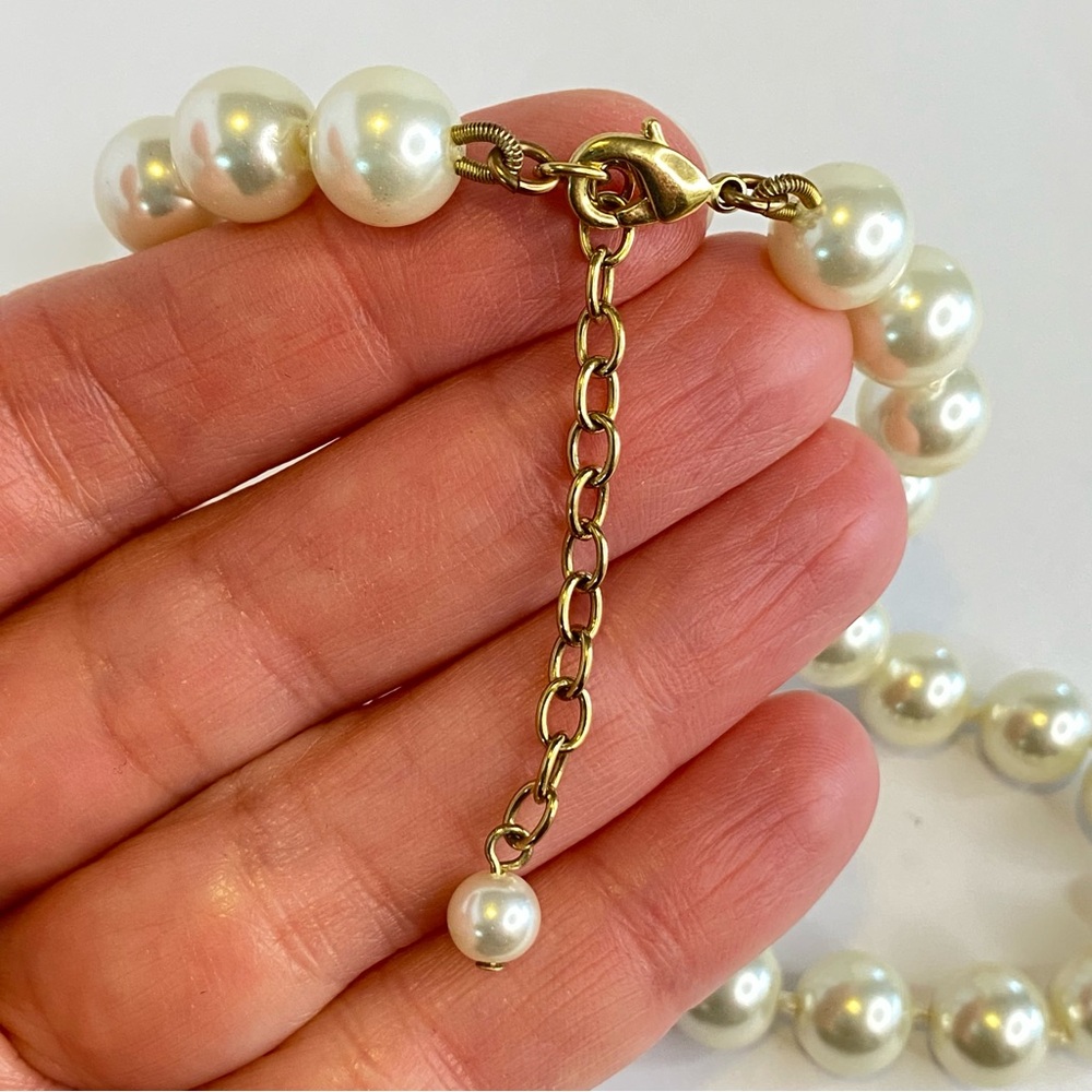 Hand Knotted Faux Pearl Glass Bead Necklace Gold Tone Clasp Adjustable Ivory - Picture 7 of 11
